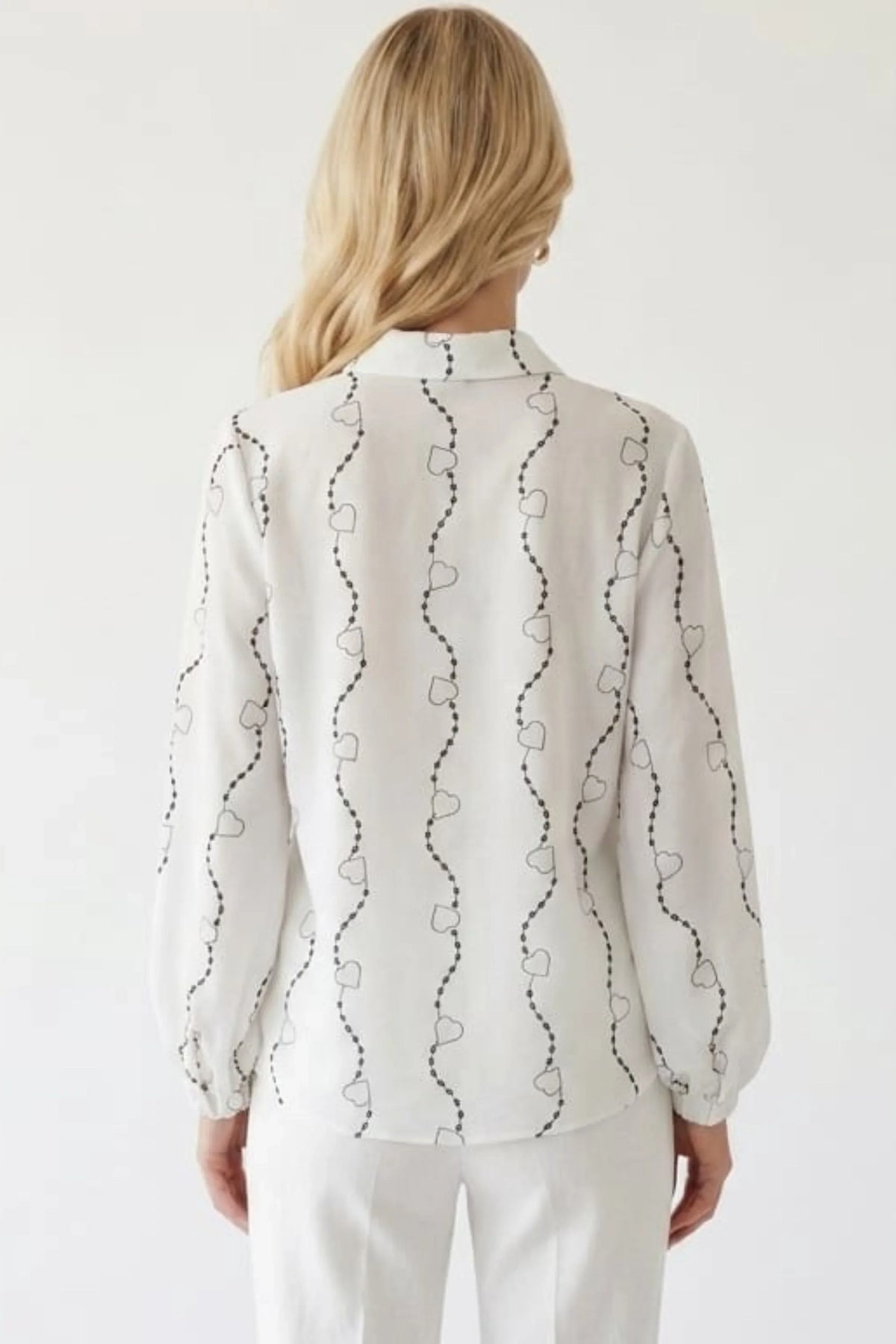 Alex & Parker Ivory and Anthracite Heart Print Long Sleeve Day Top