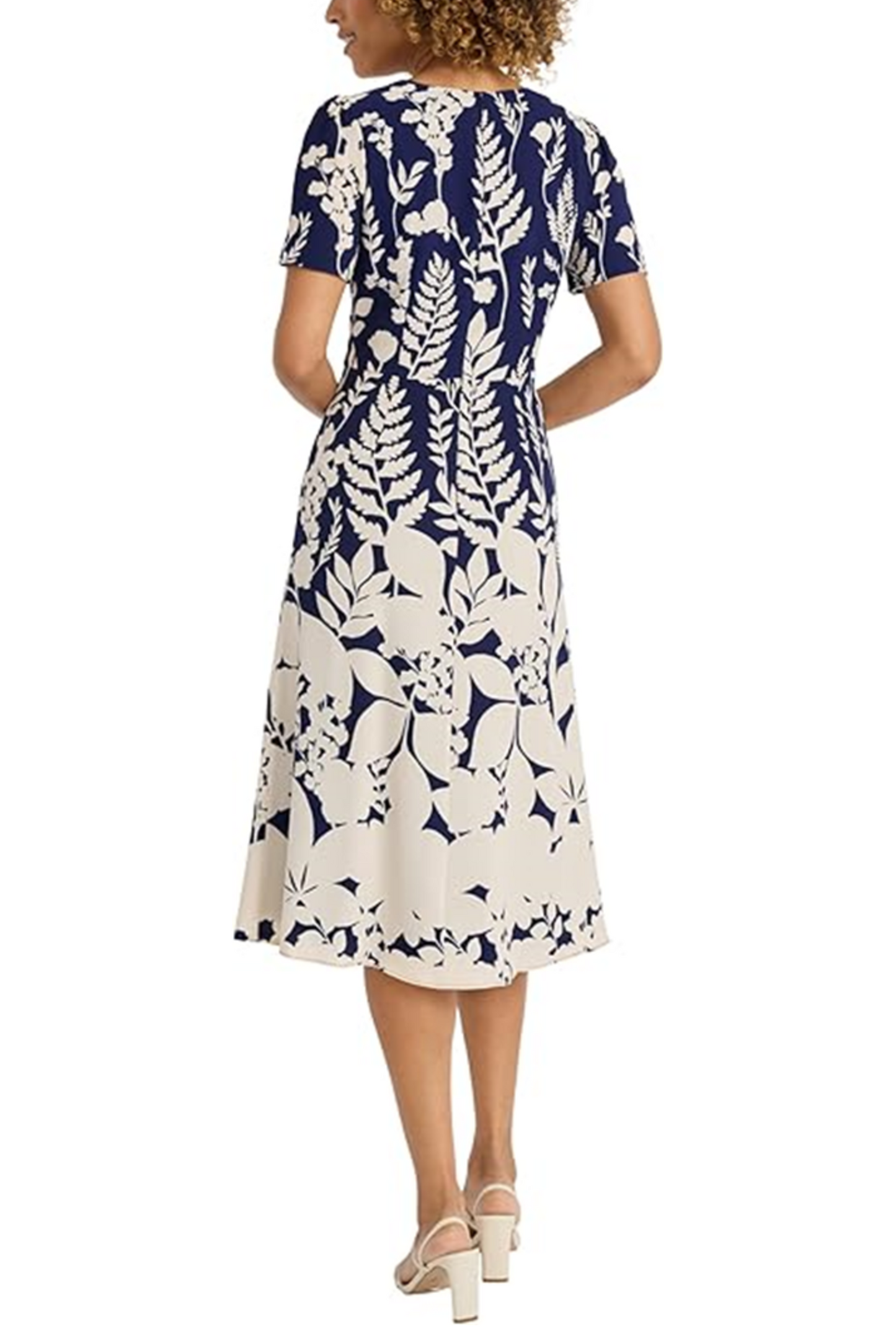 Maggy London Short Sleeve Leaf Print A-Line Dress