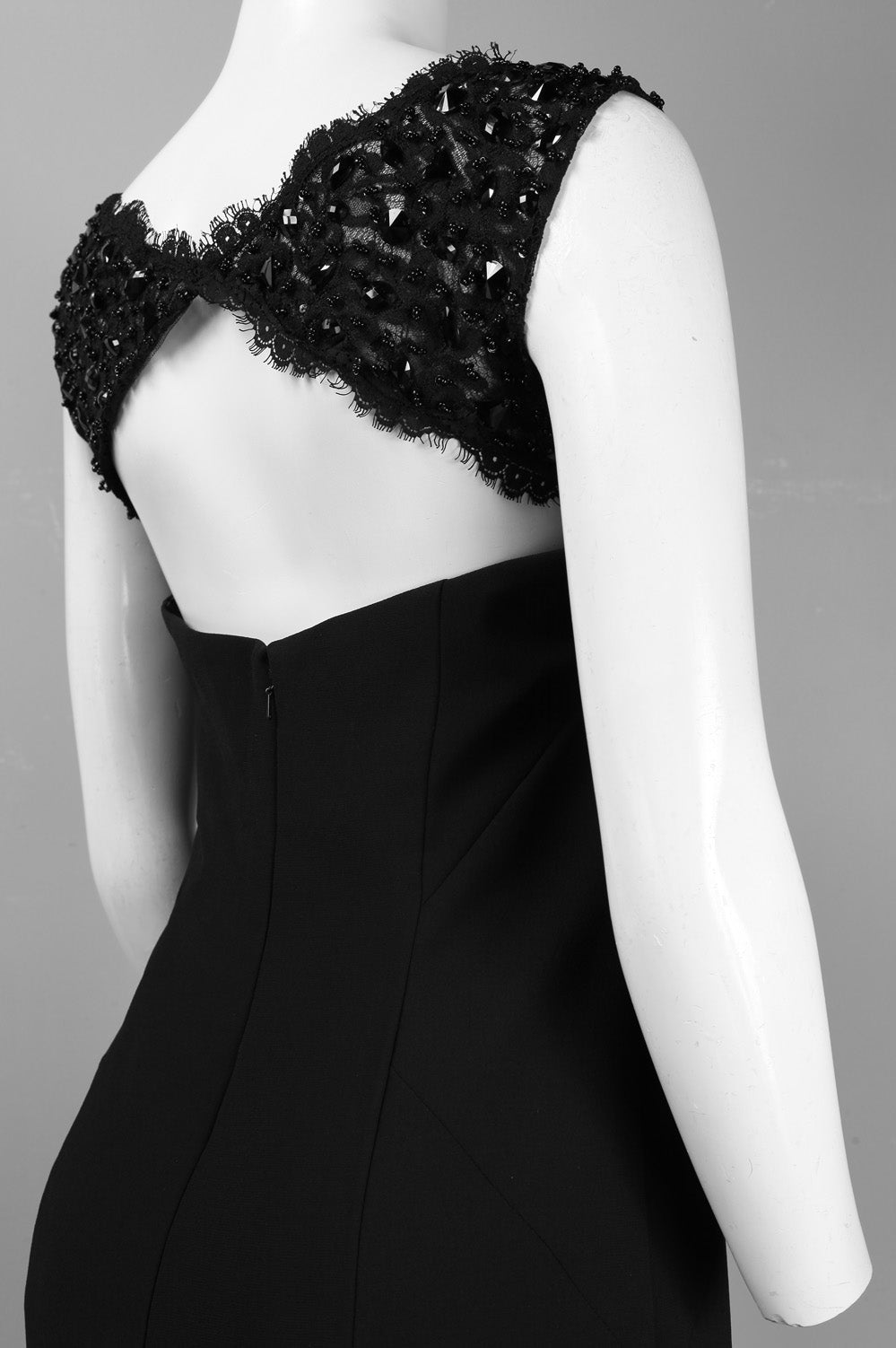 Monique Lhuillier Sleeveless Beaded Cocktail Dress