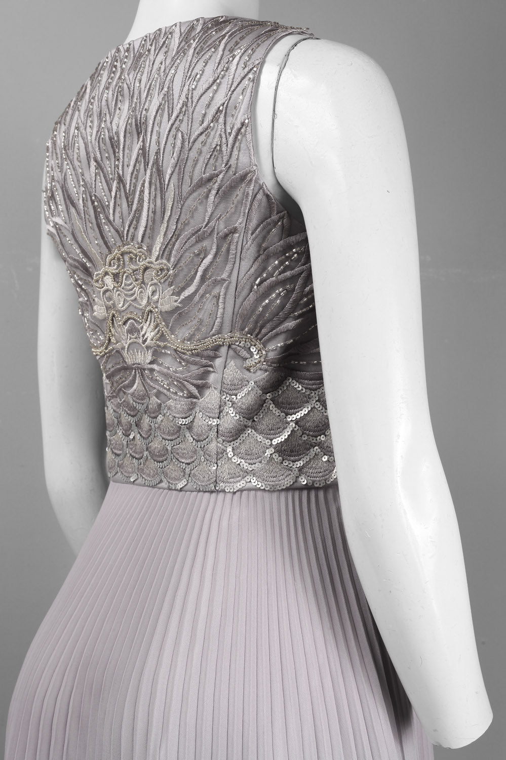 Sue Wong Sleeveless Embellished Accordion Dress