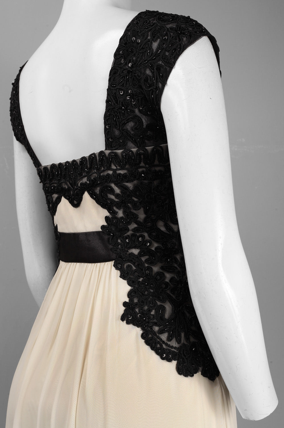 Sue Wong Cap Sleeve Contrast Embroidered Dress