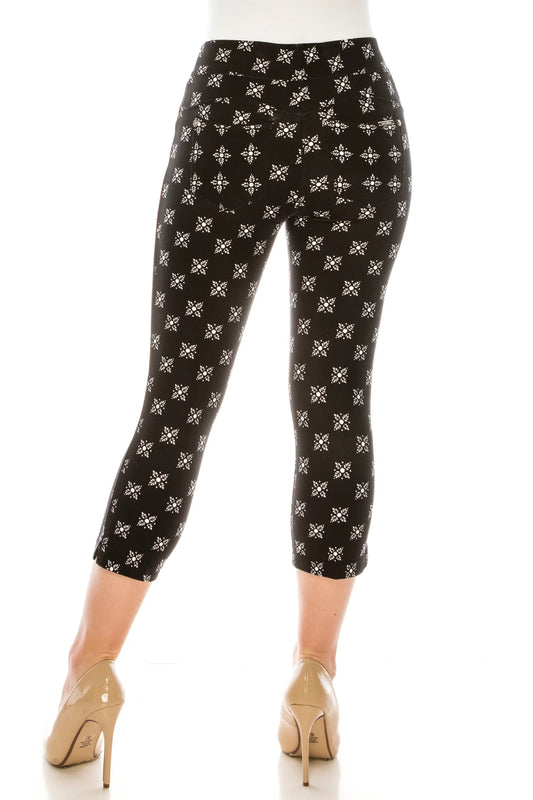 Nygard Black White Printed Capri Legging