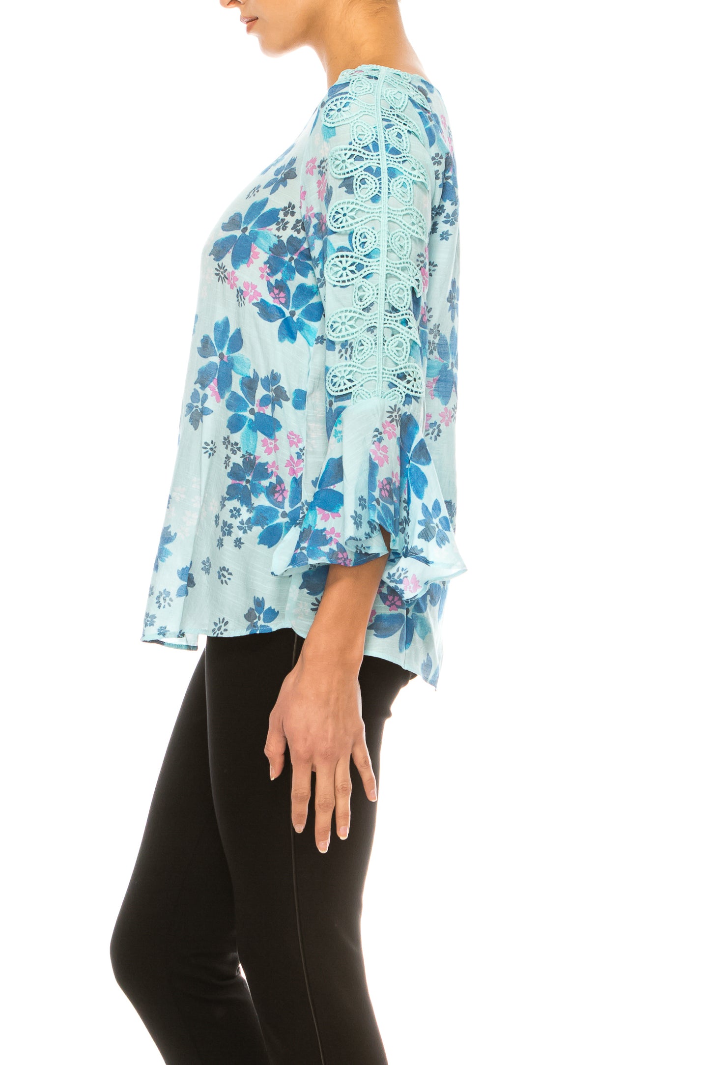 Hope & Harlow Applique Sleeve Floral Print Top