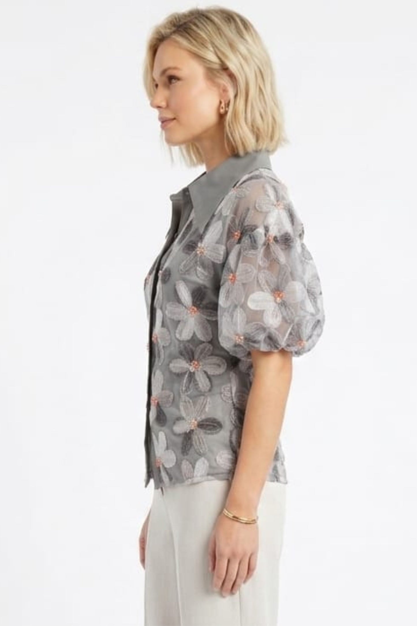 VIVID 3D Floral Appliqué Puff Sleeve Blouse