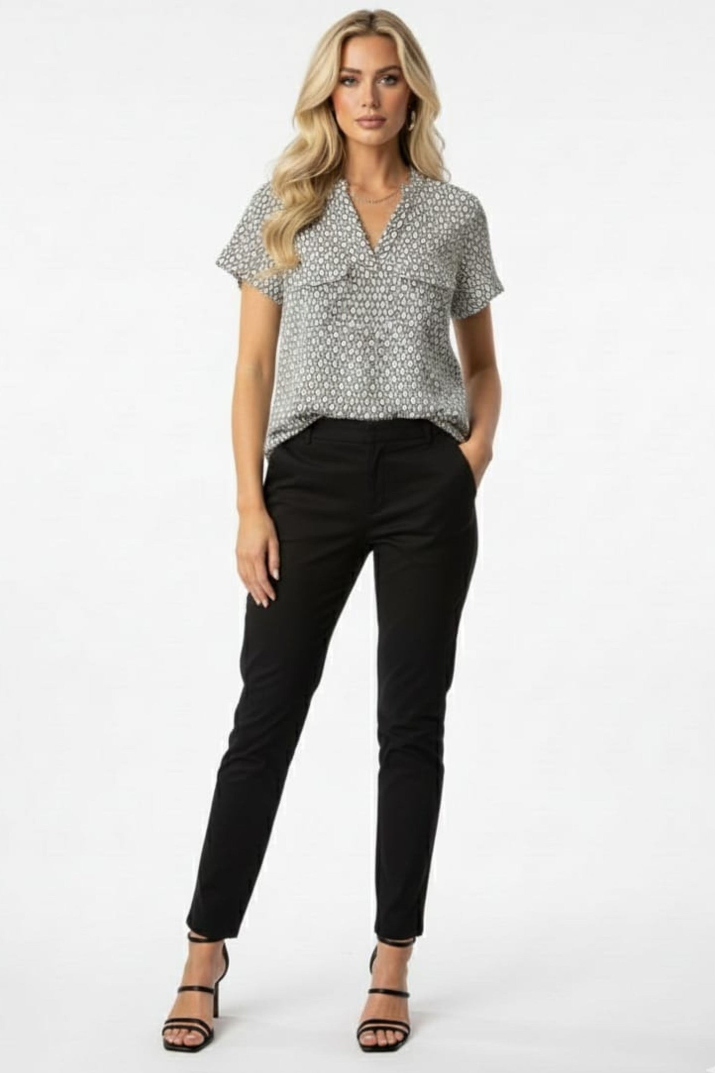 Alex & Parker Ivory Black Geo Print Short Sleeve Pullover Blouse