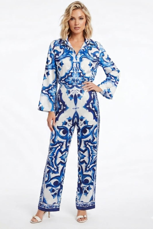 Classic Fashion Blue and White Majolica Print Two-Piece Pant Set