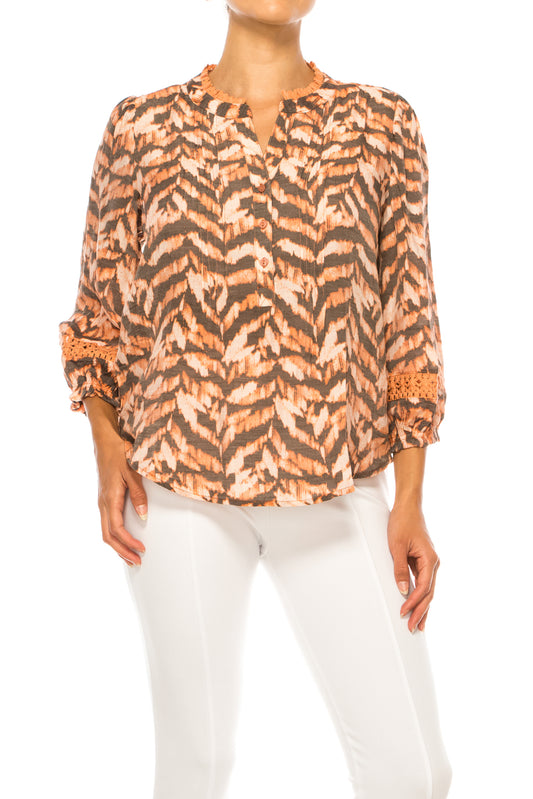Hope & Harlow Half Button Down 3/4 Sleeve Top
