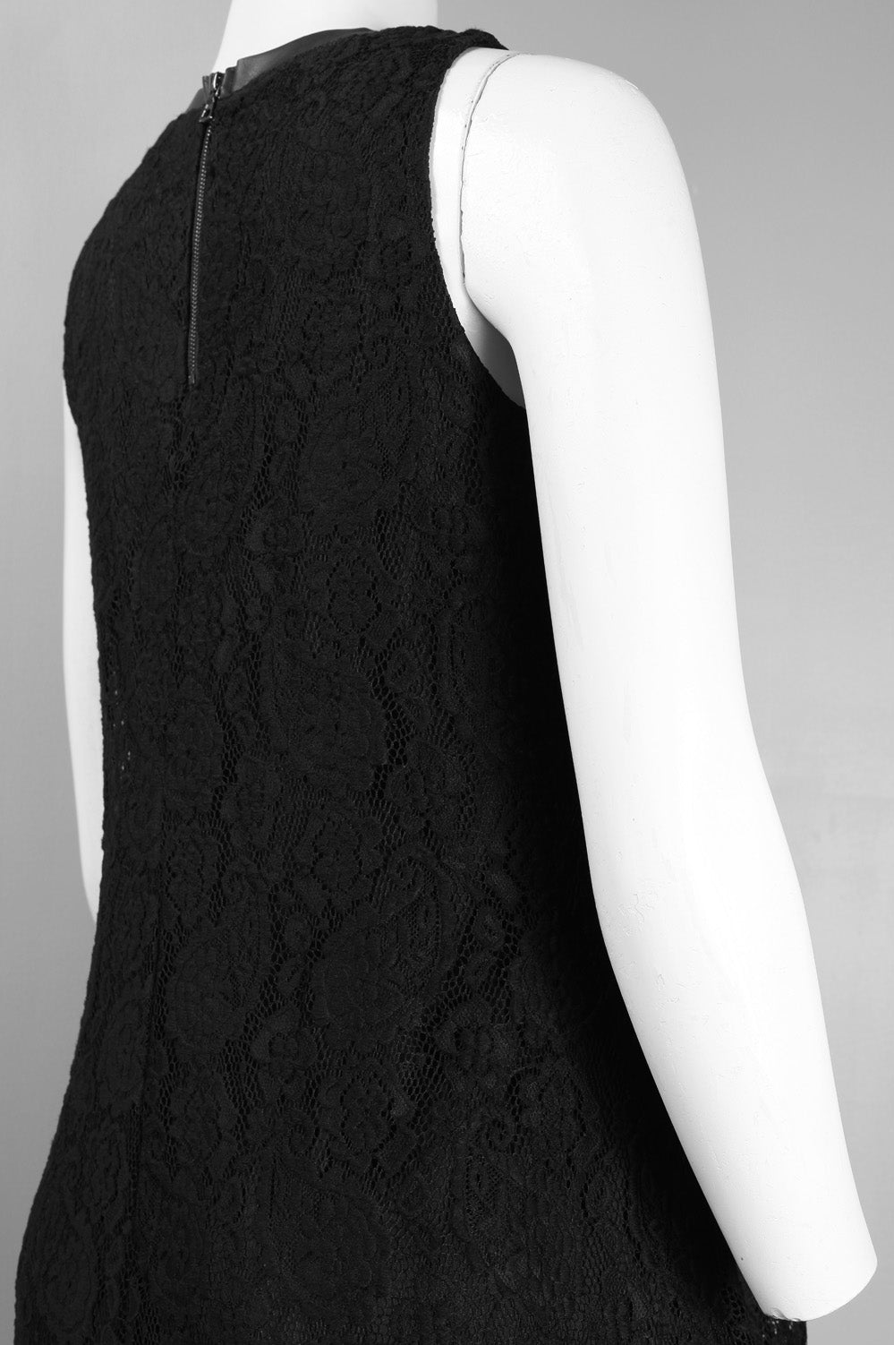 Taylor Black Sleeveless Lace Shift Dress